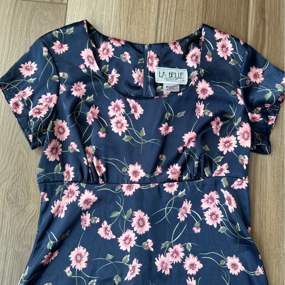 Vintage 1990s Navy & Pink Floral Mini Dress - Picture 4 of 13